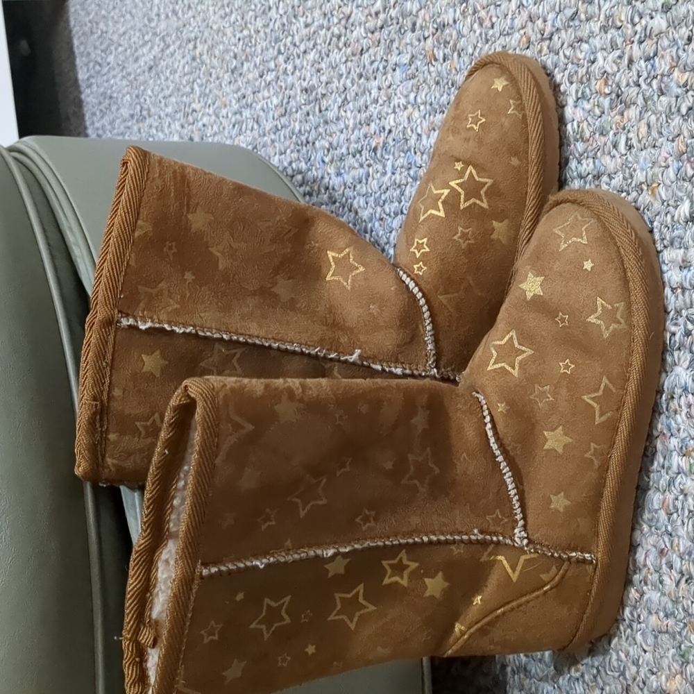 Kids Size 11 Airwalk boots